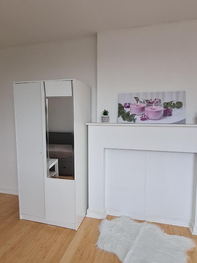 Ferienwohnung Cosy 1 & 2 Parking Et Wifi Gratuits Charleroi Exterior foto